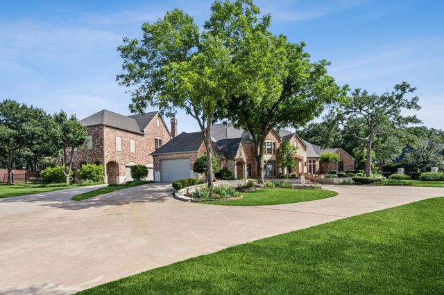 585 N Peytonville Avenue, Southlake, TX 76092