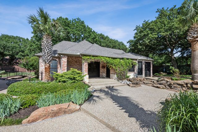 585 N Peytonville Avenue, Southlake, TX 76092