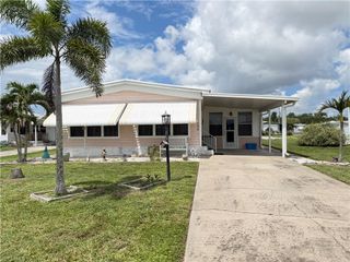 206 Brandywine LN, North Fort Myers, FL 33917