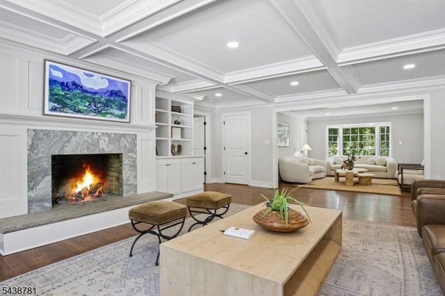 60 Nottingham Dr, Watchung Boro, NJ 07069