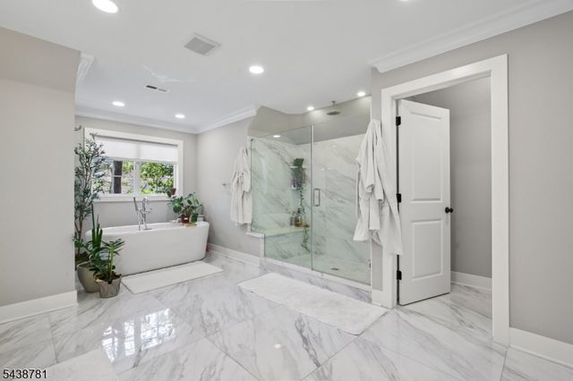 60 Nottingham Dr, Watchung Boro, NJ 07069