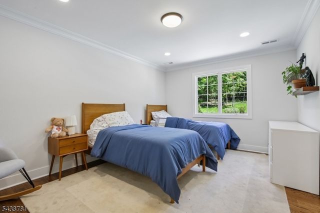60 Nottingham Dr, Watchung Boro, NJ 07069