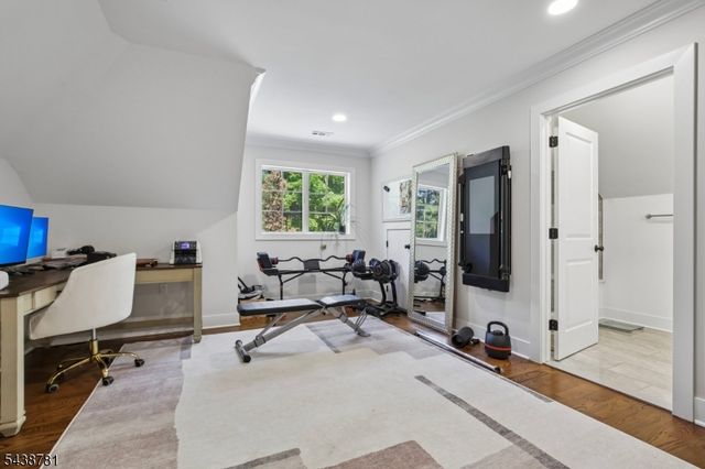 60 Nottingham Dr, Watchung Boro, NJ 07069