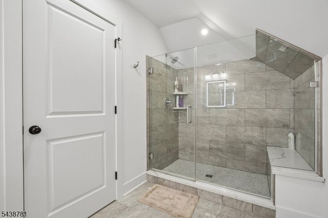60 Nottingham Dr, Watchung Boro, NJ 07069