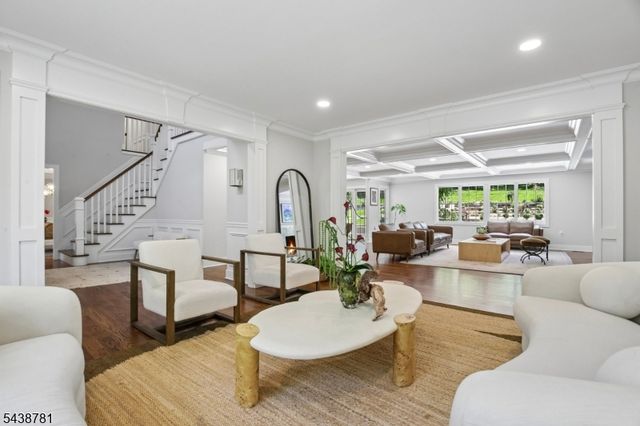 60 Nottingham Dr, Watchung Boro, NJ 07069