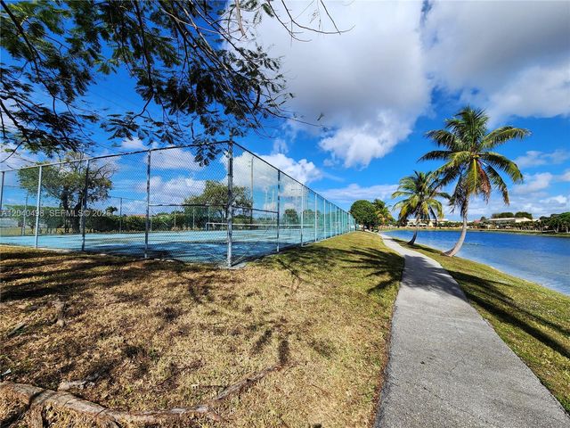 13412 SW 17th Terr Cir S, Miami, FL 33175