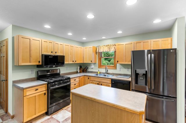 42790 Elmcrest Avenue, Harris, MN 55032