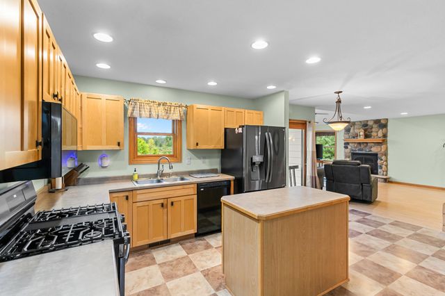42790 Elmcrest Avenue, Harris, MN 55032