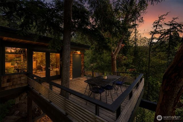 263 Chuckanut Point Road, Bellingham, WA 98229