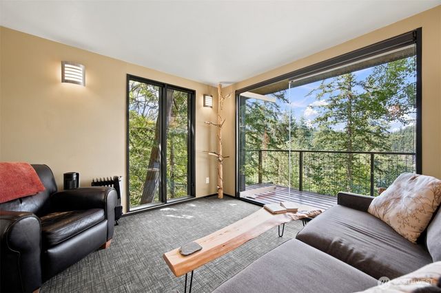 263 Chuckanut Point Road, Bellingham, WA 98229