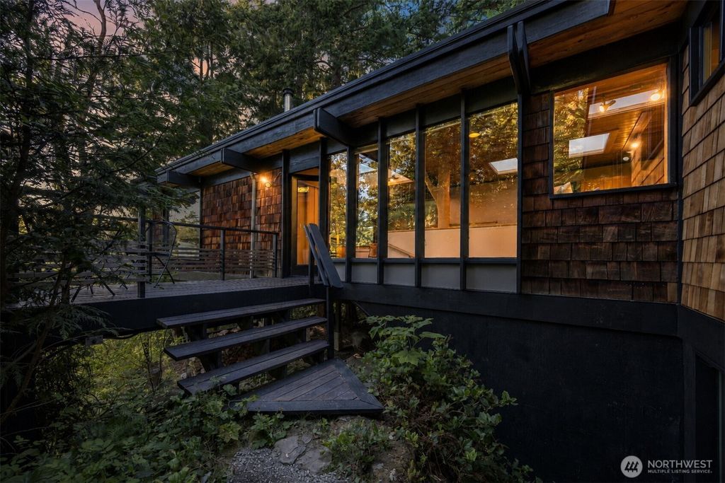 263 Chuckanut Point Road, Bellingham, WA 98229