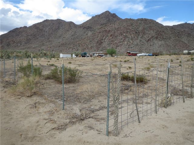 11964 Nolan Road, Yucca, AZ 86438