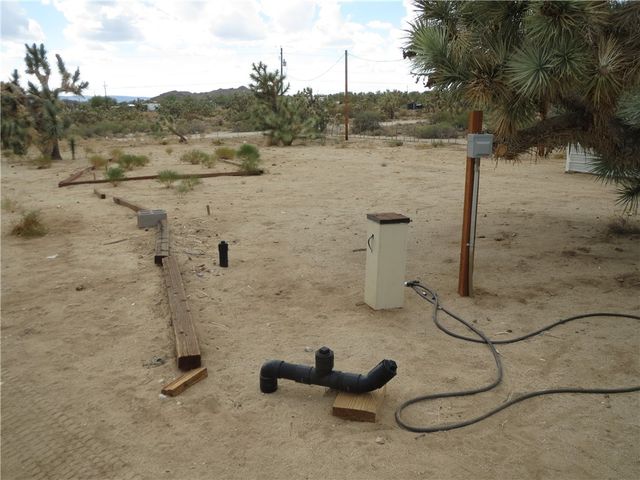 11964 Nolan Road, Yucca, AZ 86438