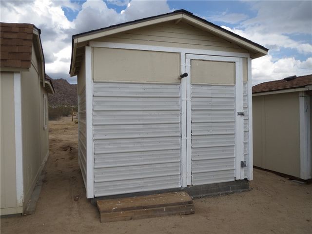 11964 Nolan Road, Yucca, AZ 86438