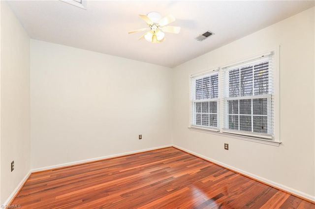 228 Creeksedge Court, Winston-salem, NC 27105