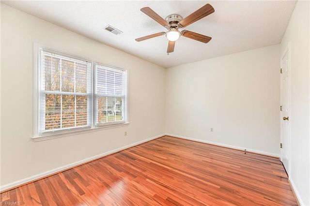 228 Creeksedge Court, Winston-salem, NC 27105