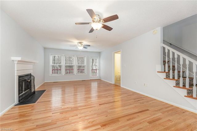 228 Creeksedge Court, Winston-salem, NC 27105