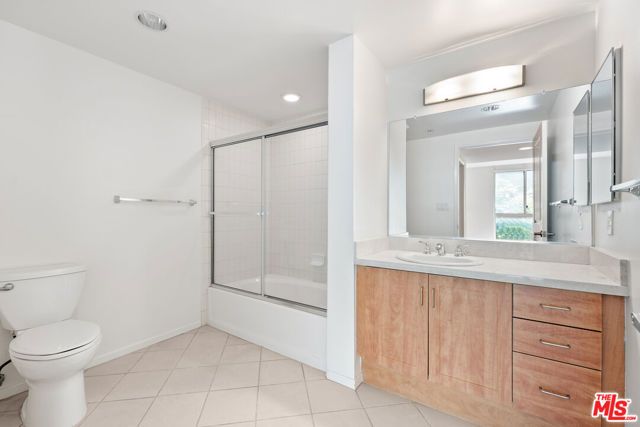 267 S San Pedro Street 211, Los Angeles, CA 90012