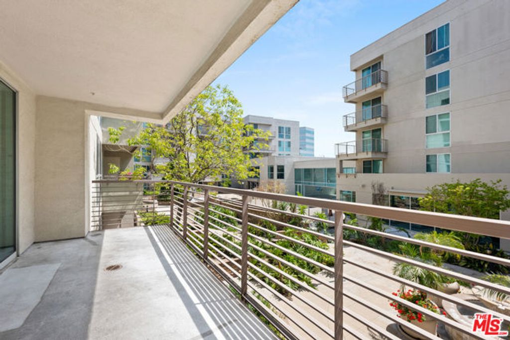 267 S San Pedro Street 211, Los Angeles, CA 90012
