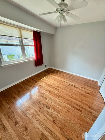 4 Texas Court D, Old Bridge, NJ 07747