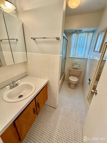 4 Texas Court D, Old Bridge, NJ 07747