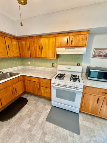 4 Texas Court D, Old Bridge, NJ 07747