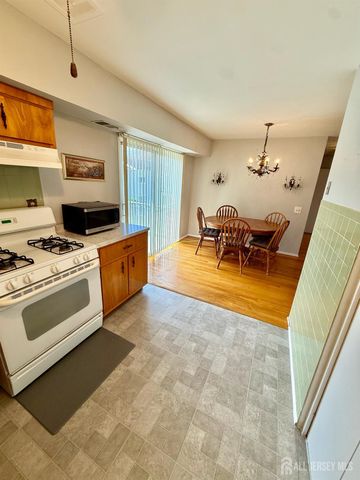 4 Texas Court D, Old Bridge, NJ 07747