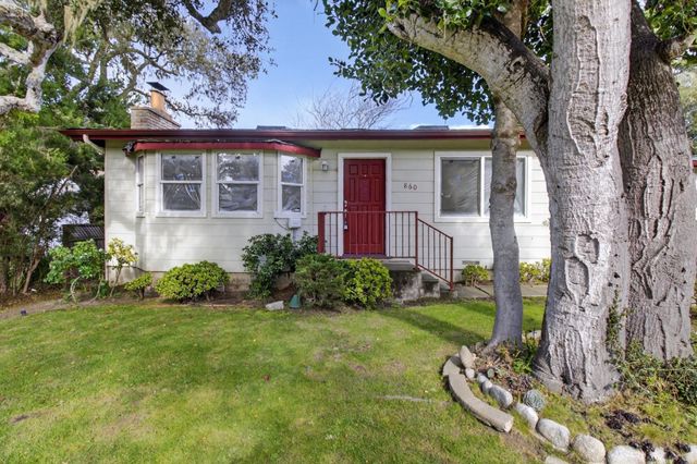 860 Sunset Drive, Pacific Grove, CA 93950