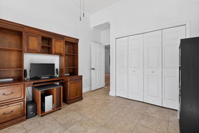 2130 NW 100th Avenue, Pembroke Pines, FL 33024