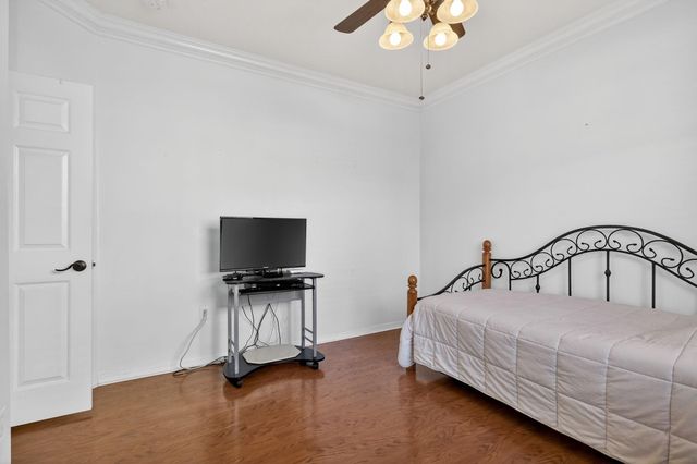 2130 NW 100th Avenue, Pembroke Pines, FL 33024