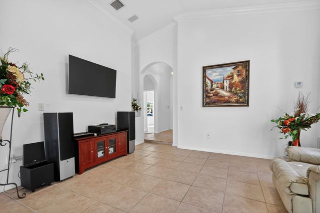 2130 NW 100th Avenue, Pembroke Pines, FL 33024