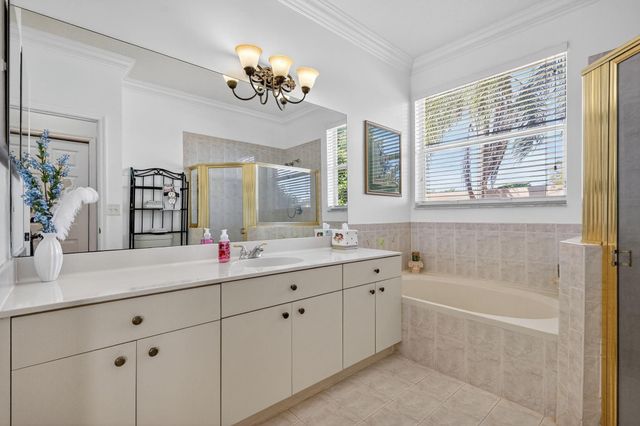 2130 NW 100th Avenue, Pembroke Pines, FL 33024