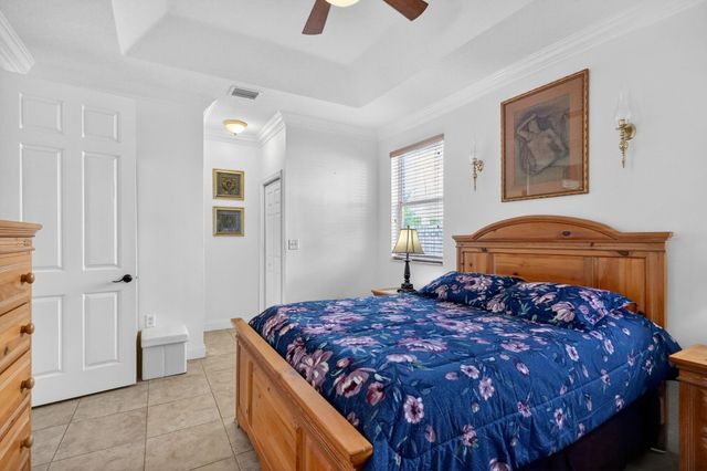 2130 NW 100th Avenue, Pembroke Pines, FL 33024