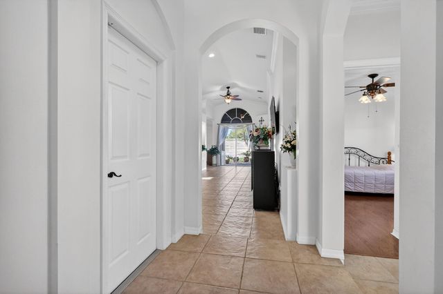 2130 NW 100th Avenue, Pembroke Pines, FL 33024