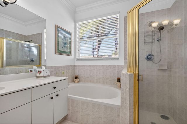 2130 NW 100th Avenue, Pembroke Pines, FL 33024