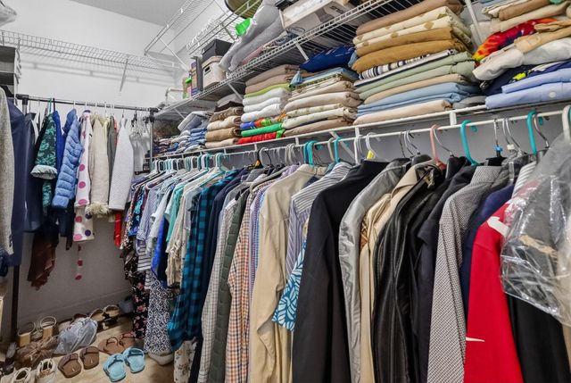 2130 NW 100th Avenue, Pembroke Pines, FL 33024