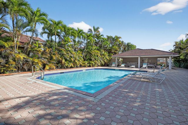 2130 NW 100th Avenue, Pembroke Pines, FL 33024