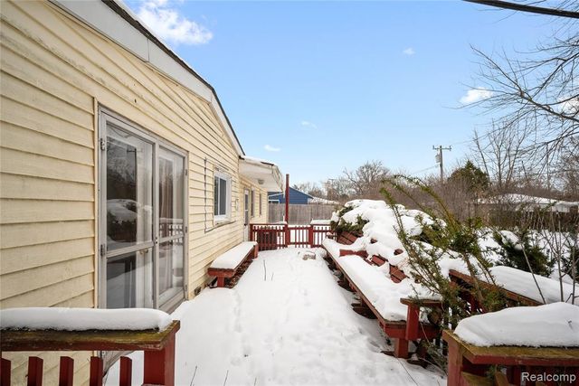 29266 Southgate Drive, Southfield, MI 48076