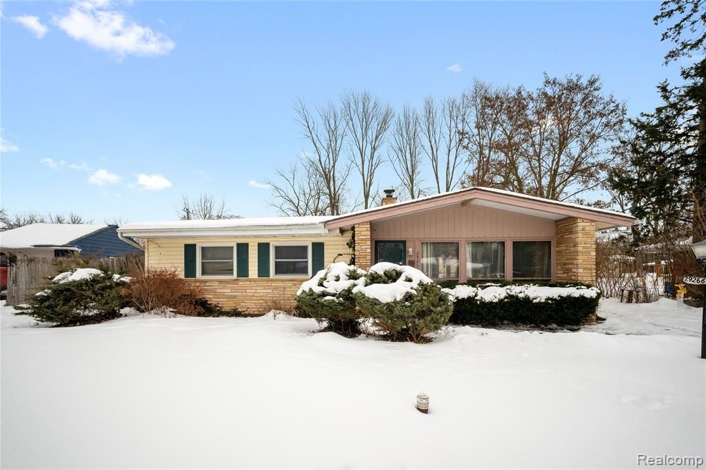 29266 Southgate Drive, Southfield, MI 48076