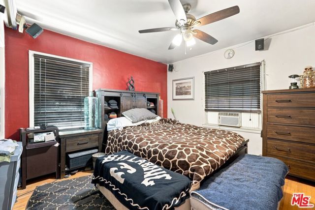 15954 Gault Street, Los Angeles, CA 91406