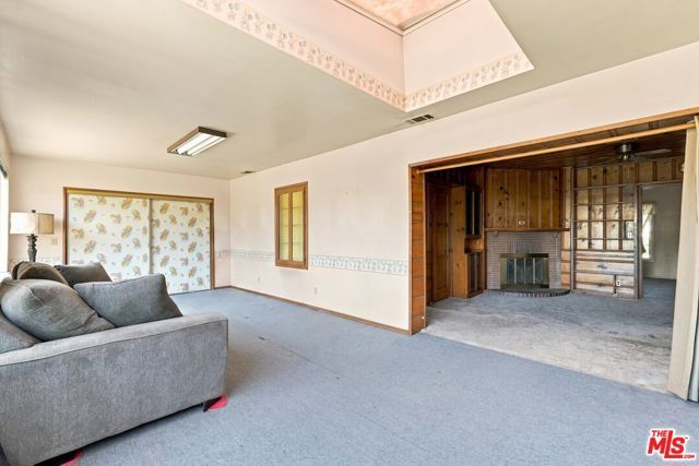 15954 Gault Street, Los Angeles, CA 91406