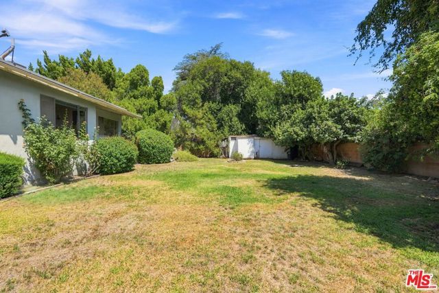 15954 Gault Street, Los Angeles, CA 91406