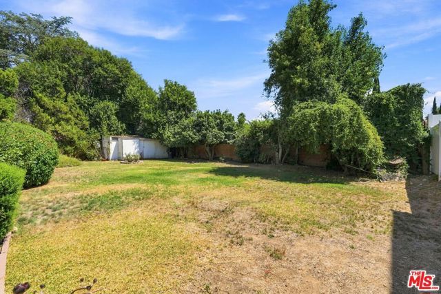 15954 Gault Street, Los Angeles, CA 91406