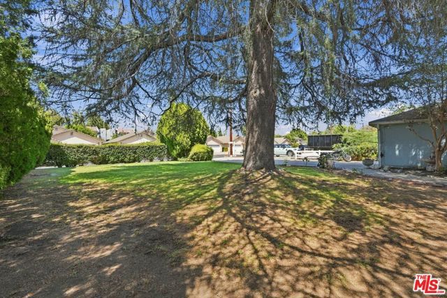 15954 Gault Street, Los Angeles, CA 91406