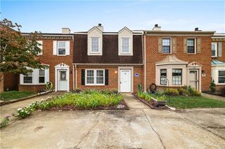 1207 Mill Lake QTR, Chesapeake, VA 23320