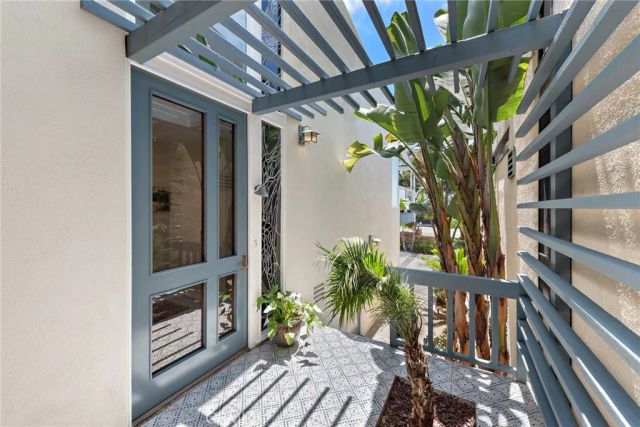 201 Nyes Place, Laguna Beach, CA 92651