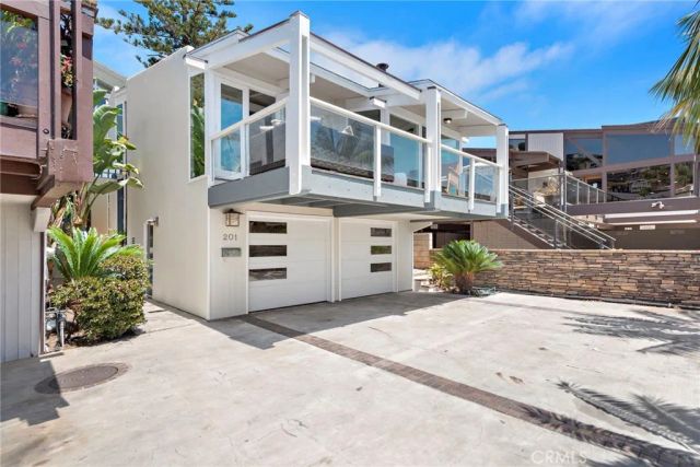 201 Nyes Place, Laguna Beach, CA 92651