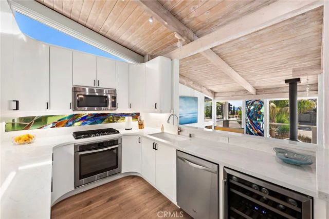 201 Nyes Place, Laguna Beach, CA 92651
