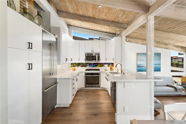 201 Nyes Place, Laguna Beach, CA 92651