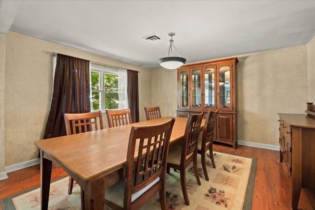 30 Bassett Rd, Brockton, MA 02301